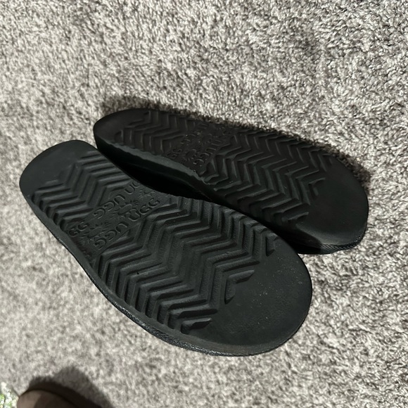 UGGS Australia Cozy Black Suede Ankle Boots size W5 - Picture 6 of 6